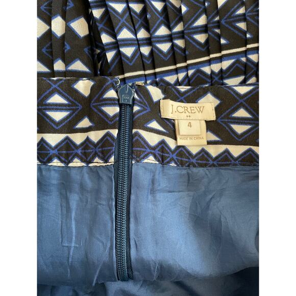 J. Crew Pleated Mini Skirt Size 4/6 Geometric Print Blue Academia School Girl - Picture 2 of 4